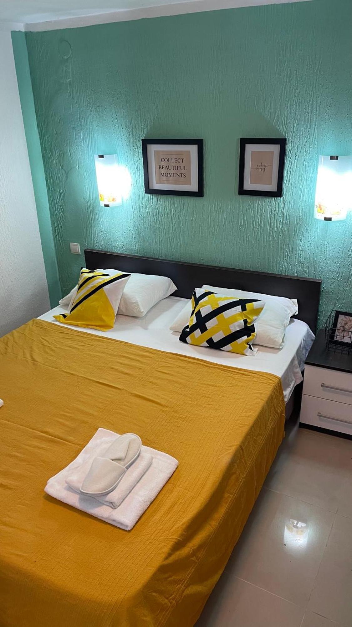 Family House With Pool & Sea View Aparthotel Bijela Ngoại thất bức ảnh