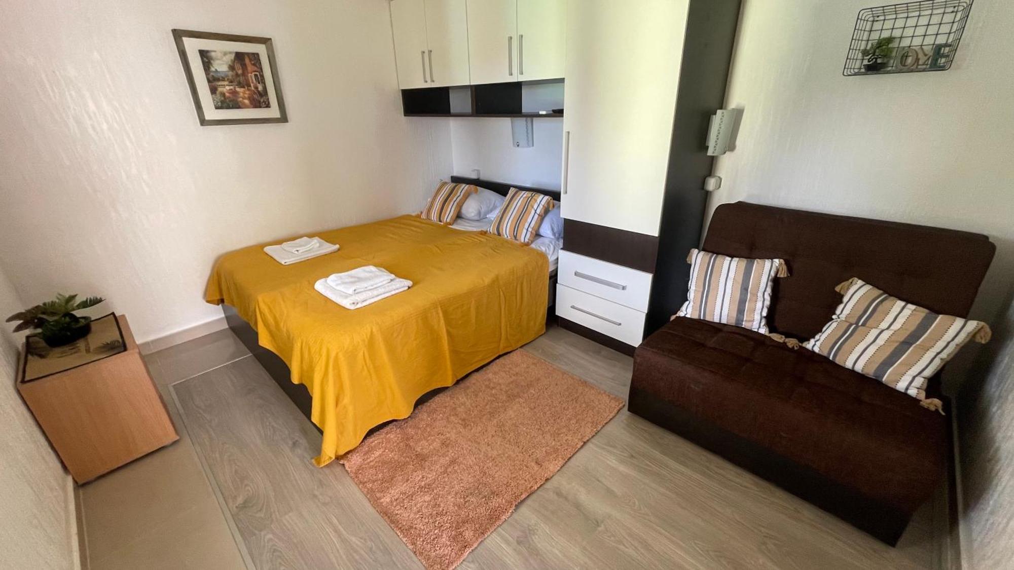 Family House With Pool & Sea View Aparthotel Bijela Ngoại thất bức ảnh