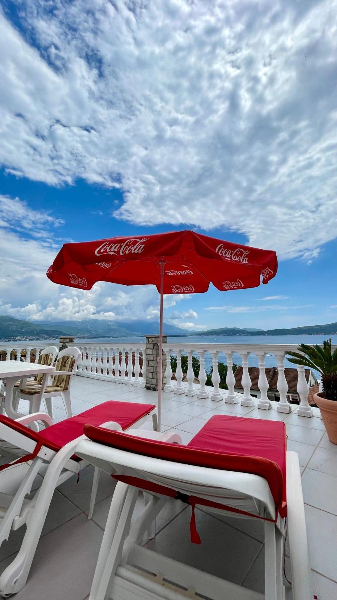 Family House With Pool & Sea View Aparthotel Bijela Ngoại thất bức ảnh