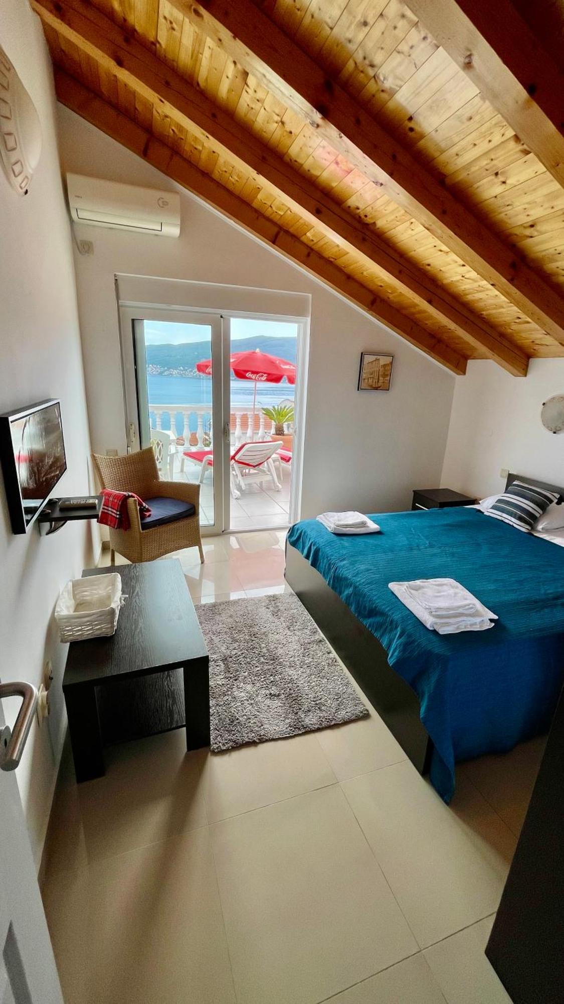 Family House With Pool & Sea View Aparthotel Bijela Ngoại thất bức ảnh
