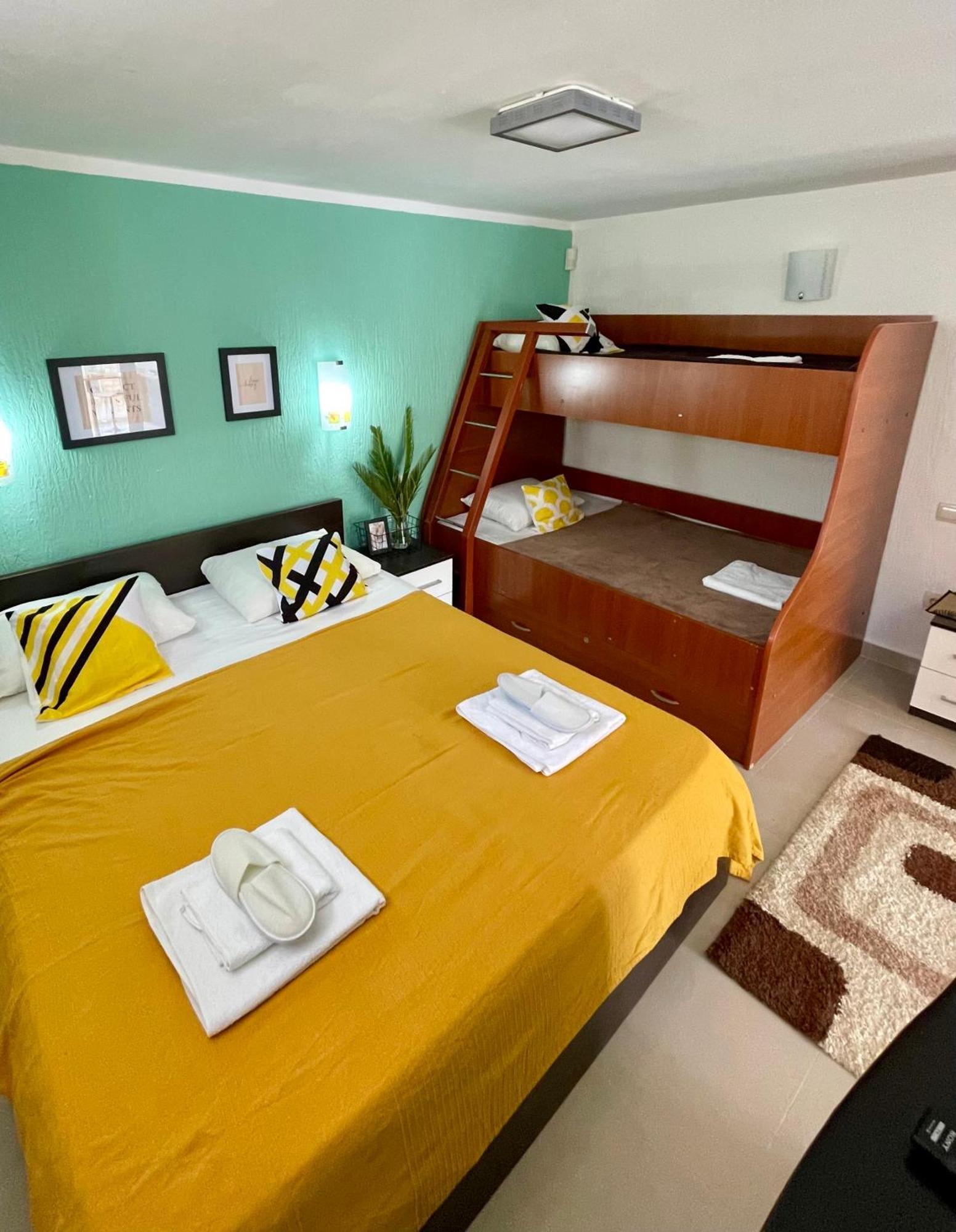 Family House With Pool & Sea View Aparthotel Bijela Ngoại thất bức ảnh