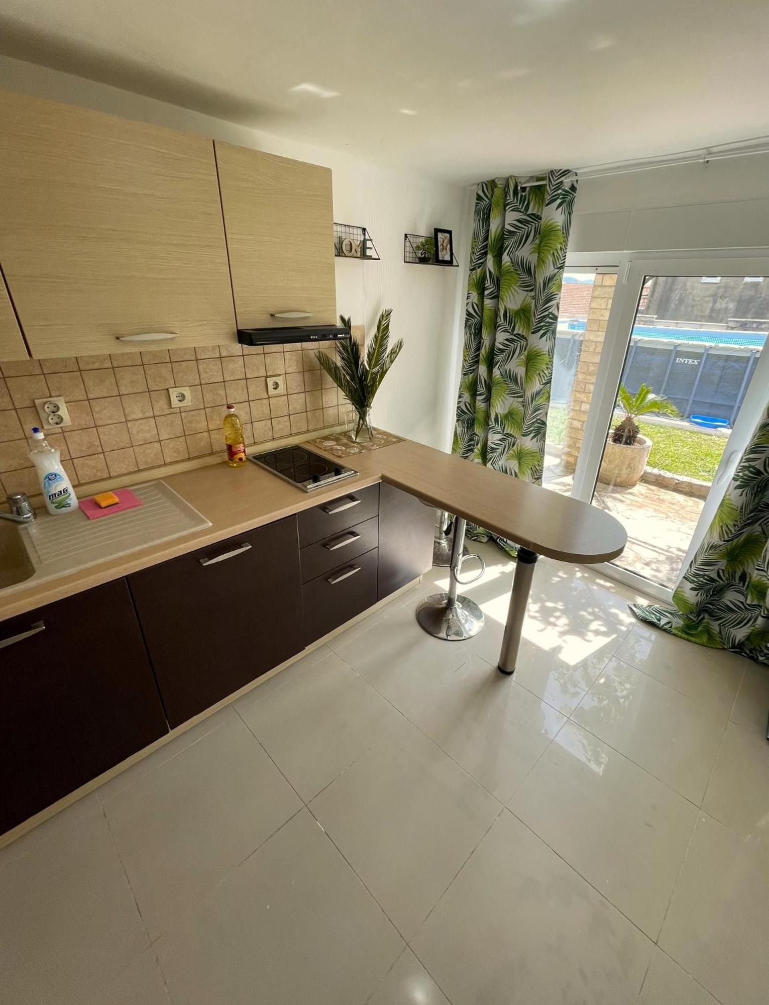 Family House With Pool & Sea View Aparthotel Bijela Ngoại thất bức ảnh
