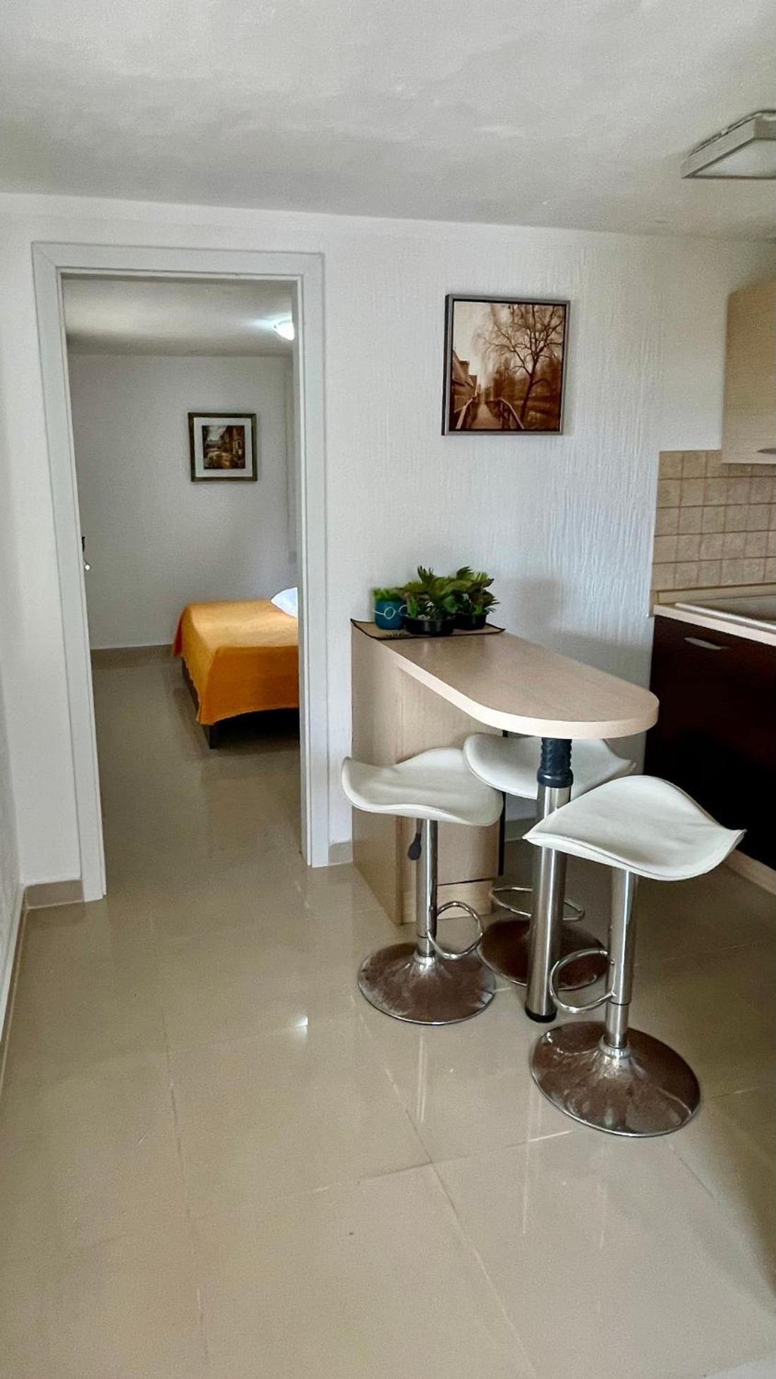 Family House With Pool & Sea View Aparthotel Bijela Ngoại thất bức ảnh