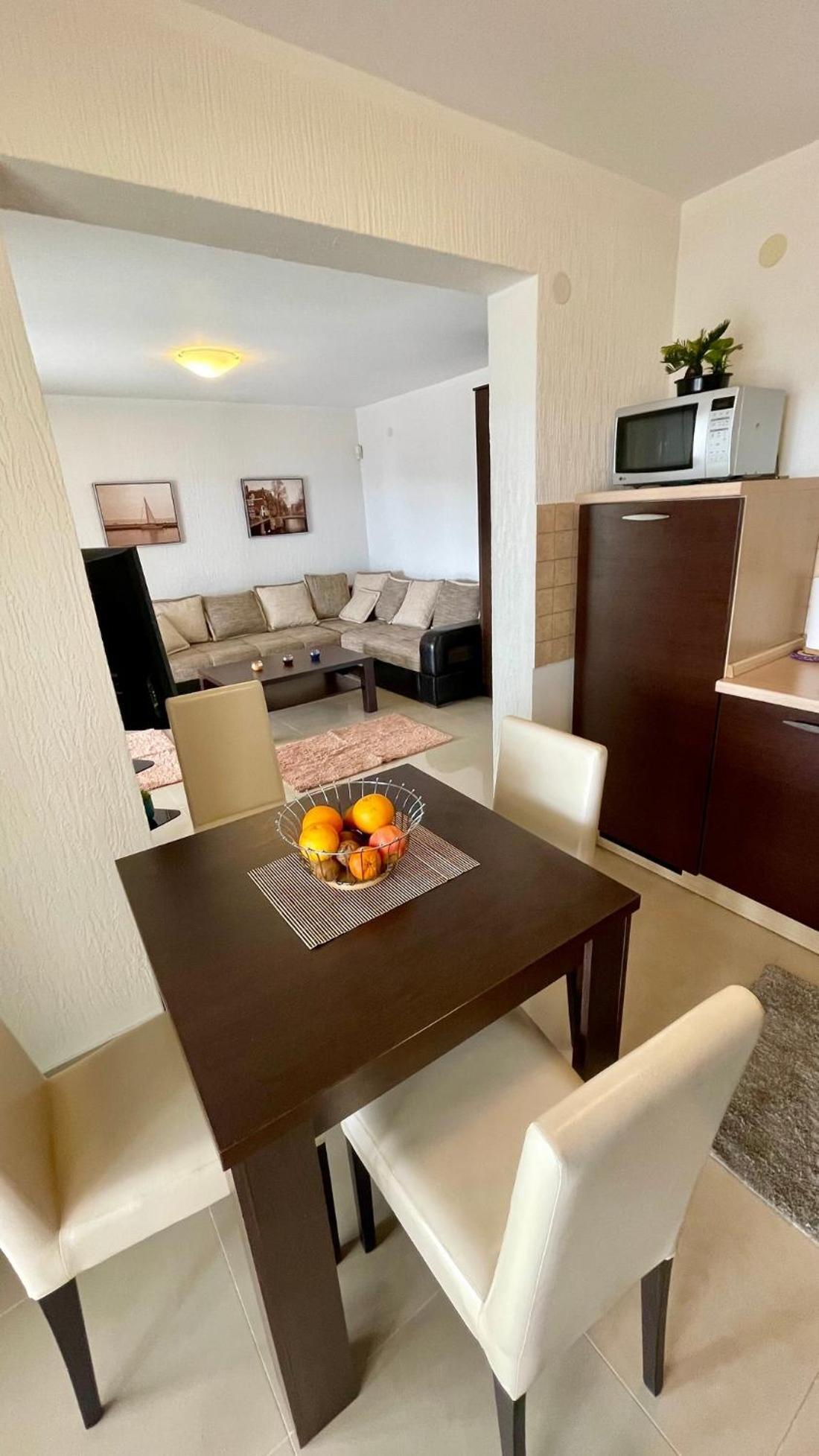 Family House With Pool & Sea View Aparthotel Bijela Ngoại thất bức ảnh