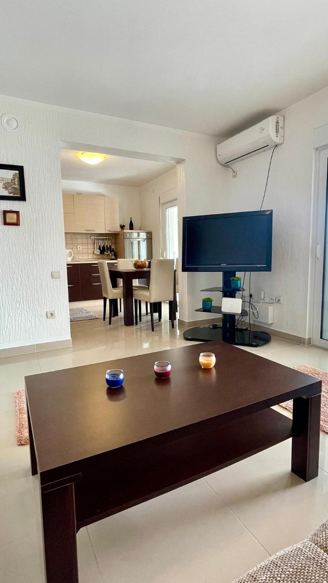 Family House With Pool & Sea View Aparthotel Bijela Ngoại thất bức ảnh
